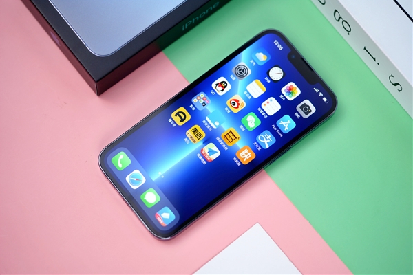 蘋果首次干掉劉海！消息稱iPhone 14將采用打孔屏、后攝不凸起